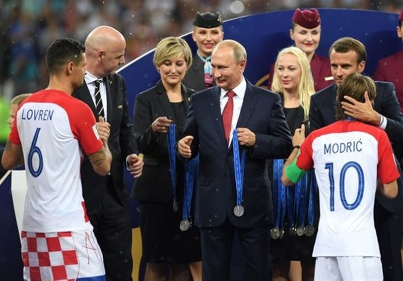 پوتین: مسکو دشواری‌های قطر برای آماده‌سازی جام جهانی ۲۰۲۲ را درک می‌کند