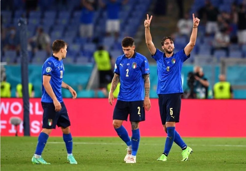 ایتالیا اولین تیم صعودکننده به مرحله حذفی شد/ سوئیس به بازی آخر دل بست